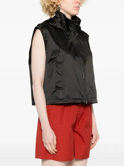 Fendi Hooded Zipped Vest In Black