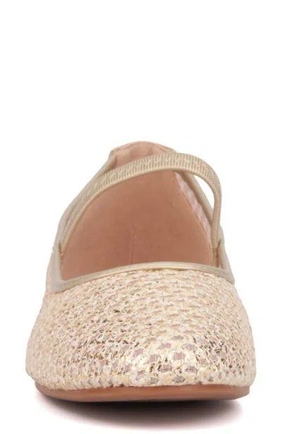 New York And Company Alena Womens Round Closed Toe Ballet Flats In Gold