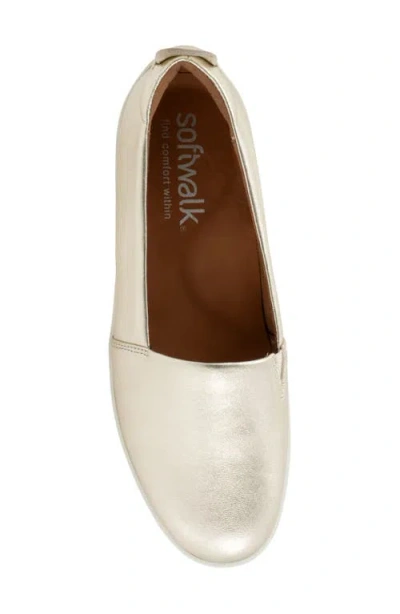 Softwalk ® Deva Flat In Champagne