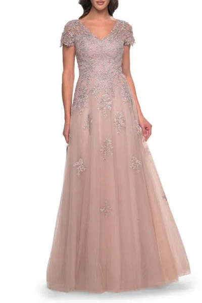 La Femme A-line Tulle Gown With Lace Applique And Short Sleeves In Mauve