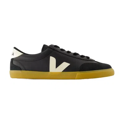Veja Volley Black Sneaker With Side Logo And Lettering Logo On The Heel In Organic Cotton Unisex In Black