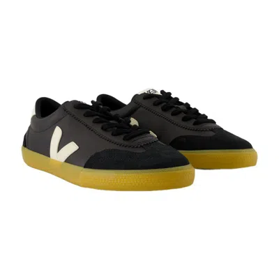 Veja Volley Black Sneaker With Side Logo And Lettering Logo On The Heel In Organic Cotton Unisex In Black