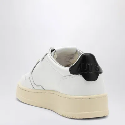 Autry Medalist Low White Sneakers With Contrasting Heel Tab In Leather Man