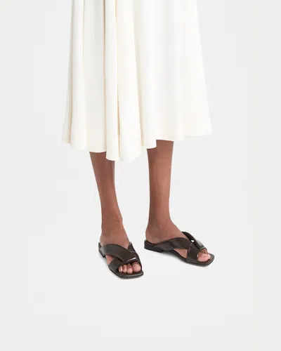 Bottega Veneta Riva Criss Cross Leather Flat Sandals In Fondant