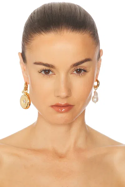 Timeless Pearly Drop Earrings In Gold
