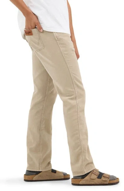 Wrangler Greensboro Straight Leg Jeans In Timberwolf