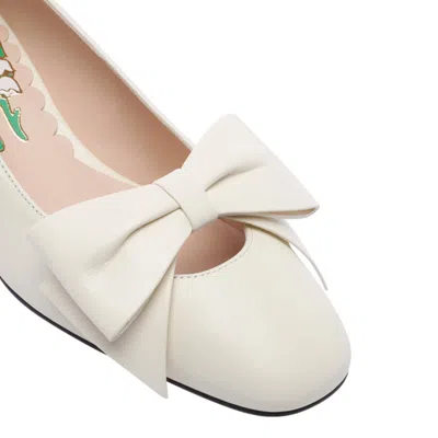 Valentino Garavani Bowow Pumps In Yellow