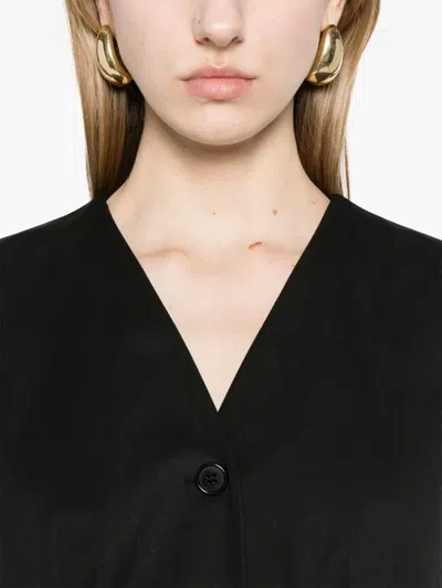 Theory Sleeveless Blazer With Dart Detailing And V-neckline In Black