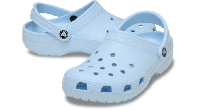 Crocs Classic Clog In Blue Frost