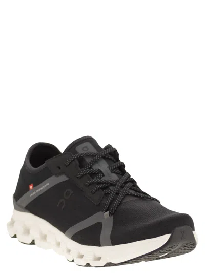 On Cloud X 4 Trainers In Black