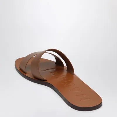 Manebi Manebí棕色皮革凉鞋配皮带 In Brown