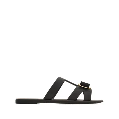Ferragamo Lilou Vara Plate Flat Slides In Black
