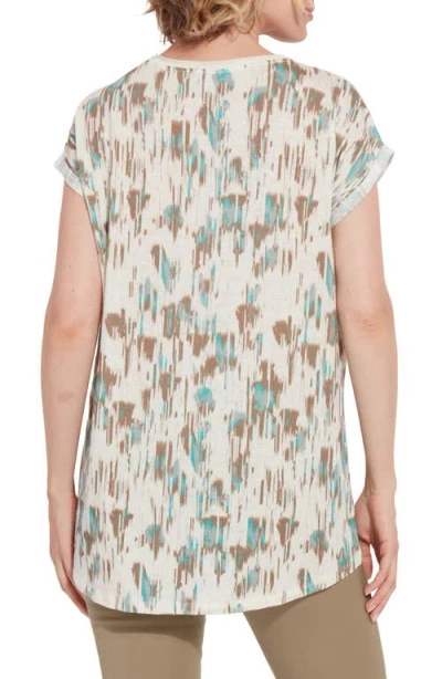Lyssé Printed Classic Tee In Abstractstreaks