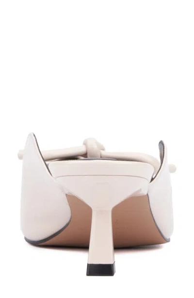 Torgeis Tamyra Womens Pointed Closed Toe Mules In Beige