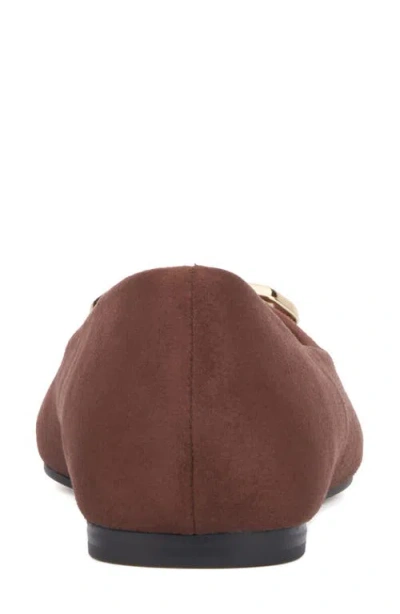 Torgeis Hartwell Pointed Toe Flat In Tan