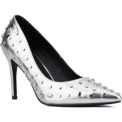 Torgeis Zoelle Womens Pointed Closed Toe Stiletto Heel Pumps In Silver