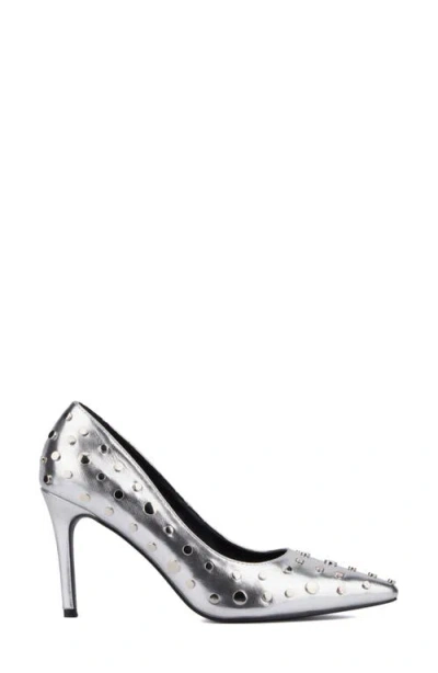 Torgeis Zoelle Womens Pointed Closed Toe Stiletto Heel Pumps In Silver