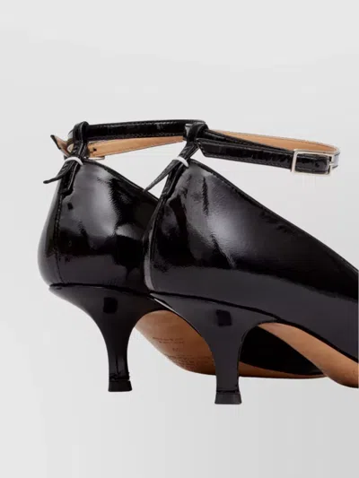 Maison Margiela Kinkies Pumps In Black