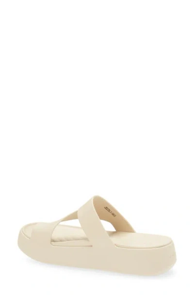 Crocs Getaway Toe Loop Platform Sandal In Sandstone