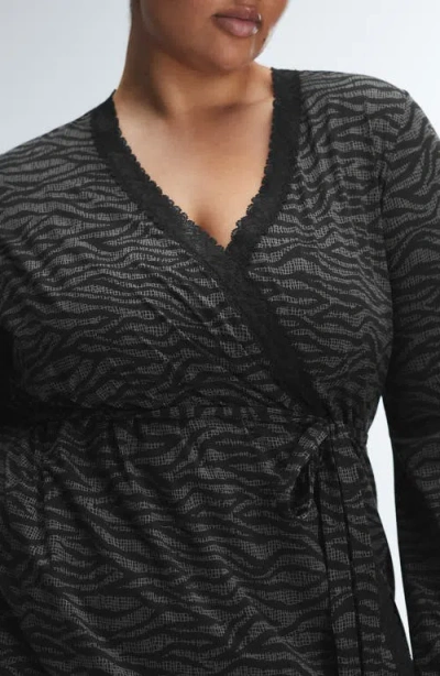 Savage X Fenty Snug Hug Short Robe In Black Caviar Tiger Stripe Text