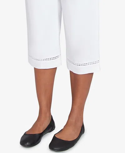 Alfred Dunner Rise & Shine Lace Dotted Trim Capri In White
