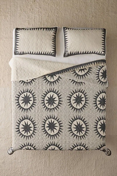 Jungalow By Justina Blakeney Jungalow Soleil Quilt Set In Cream At Urban Outfitters