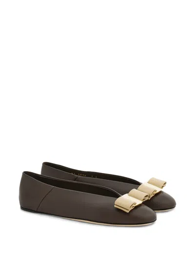 Ferragamo Vanna Vara Bow Leather Ballet Flats In Grey