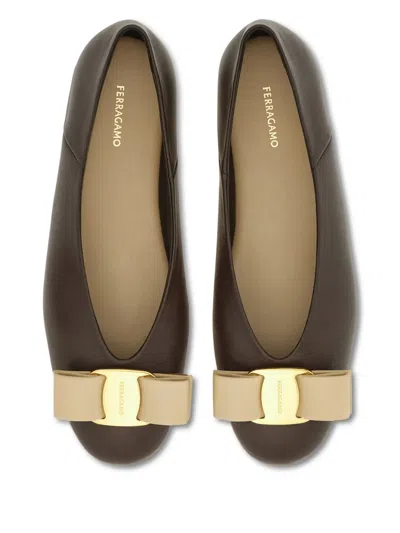 Ferragamo Vanna Vara Bow Leather Ballet Flats In Grey
