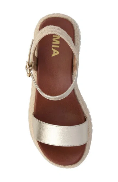 Mia Women's Yanis Round Toe Wedge Sandals In Gold