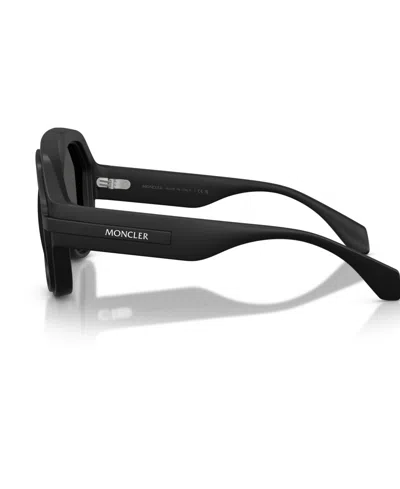 Moncler Sunglasses In Matte Black