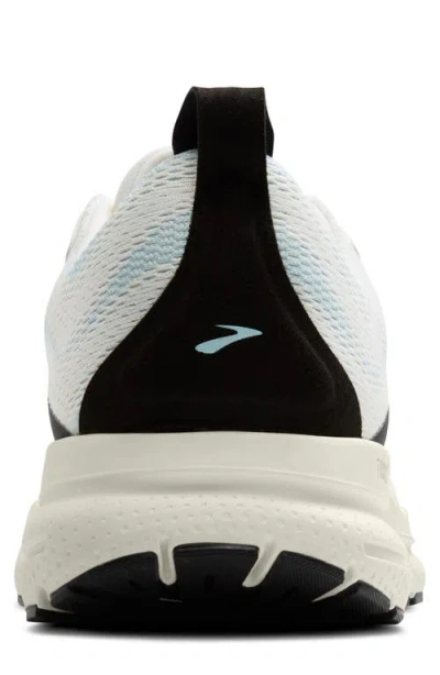 Brooks Trace 4 Running Shoe In Gray