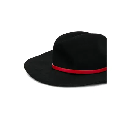 Valentino V Logo Fedora