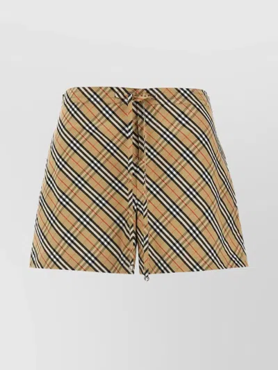Burberry Women Beige Shorts With Elastic Drawstring Waist And All-over Check Motif In Cotton Woman