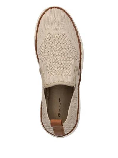 套穿式网布运动鞋