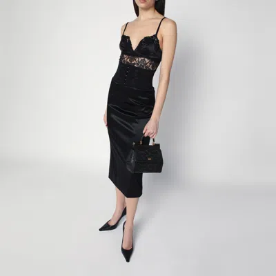Dolce & Gabbana Black Embroidered Handbag Sicily Medium In Black