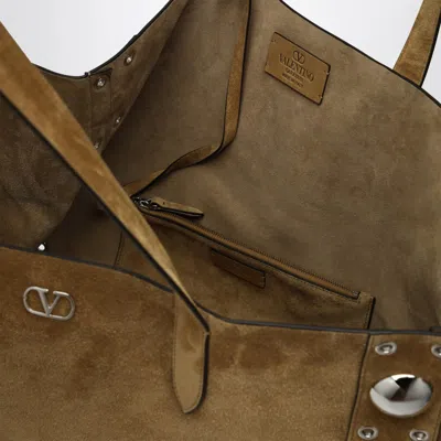 Valentino Garavani Large Nellcôte Tote Bag In Havana Suede Men In Beige