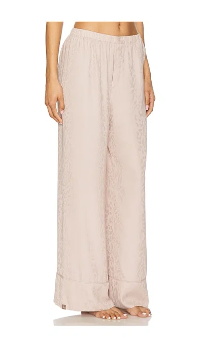 Barefoot Dreams Washed Satin Jaquard Pant In Feather