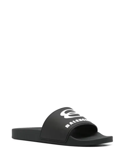 Balenciaga Rubber Slide Sandals For The Pool In Black