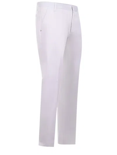 Entre Amis Trousers In White