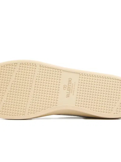 Valentino Garavani Royco Sneaker In Nappa Calfskin With Cherryfic Pattern In White