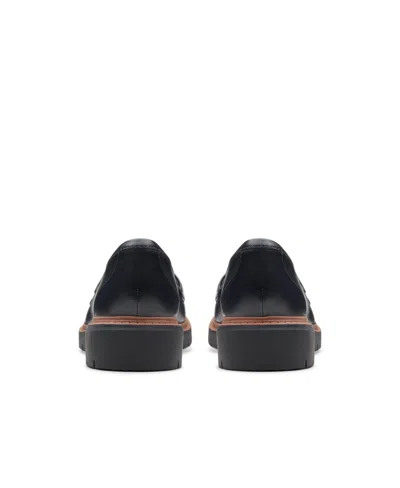 Clarks Women's Westlynn Bella Lug-sole Comfort Loafers In Navy Leather