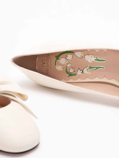 Valentino Garavani Bowow Pumps In Yellow