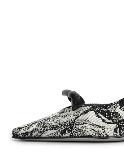 Roberto Festa Marigold Pumps In White Fabric In Black