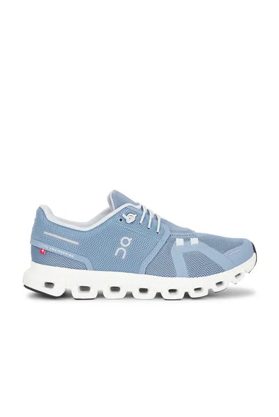 On Cloud 6 Sneakers In Chambray & White
