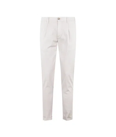 Re-hash Mucha Elastico Con Pinces In White