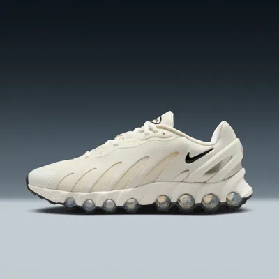 Nike Air Max Dn8 Sneaker In White