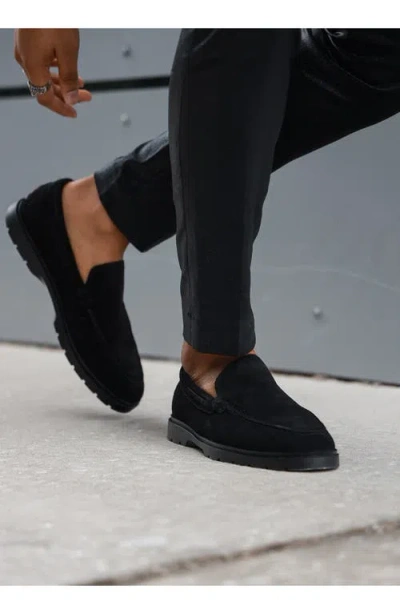 Gernie Venetian Low Top Loafer In Black Suede