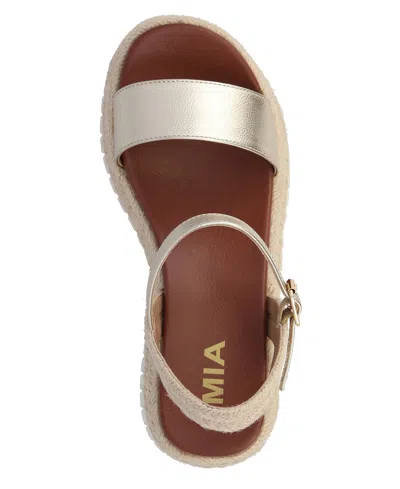 Mia Women's Yanis Round Toe Wedge Sandals In Gold