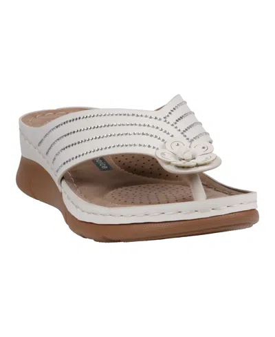 Gc Shoes Women's Amari Flower Thong Flat Sandals In White