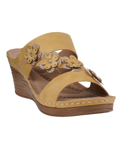 Gc Shoes Women's Halia Floral Wedge Sandals In Yellow